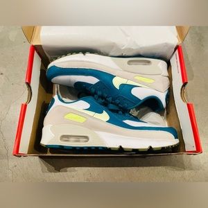 Nike Air Max 90 Leather GS 'Bright Spruce Barely Lime'